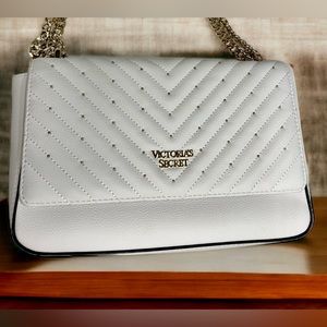 Victorias Secret V-Quilt Chain Strap Crossbody Shoulder Bag Purse WHITE Stains